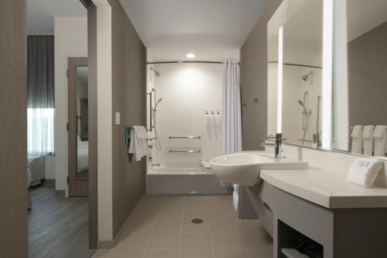 Springhill Suites By Marriott Lindale Tyler Exterior photo