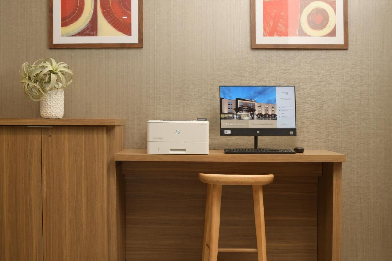 Springhill Suites By Marriott Lindale Tyler Exterior photo