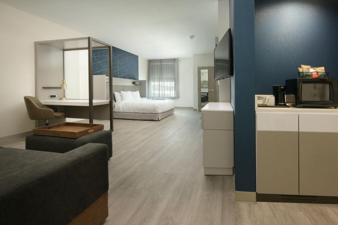 Springhill Suites By Marriott Lindale Tyler Exterior photo