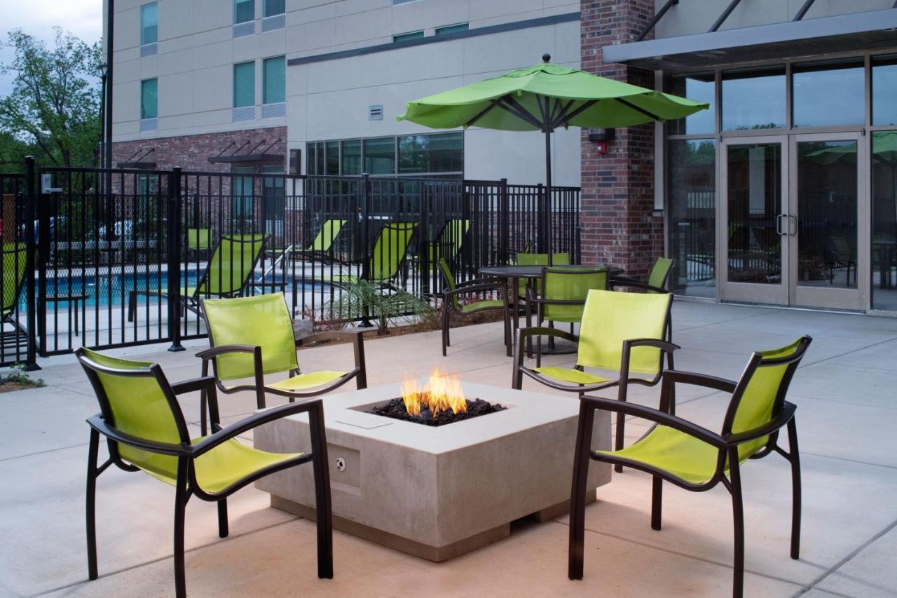 Springhill Suites By Marriott Lindale Tyler Exterior photo