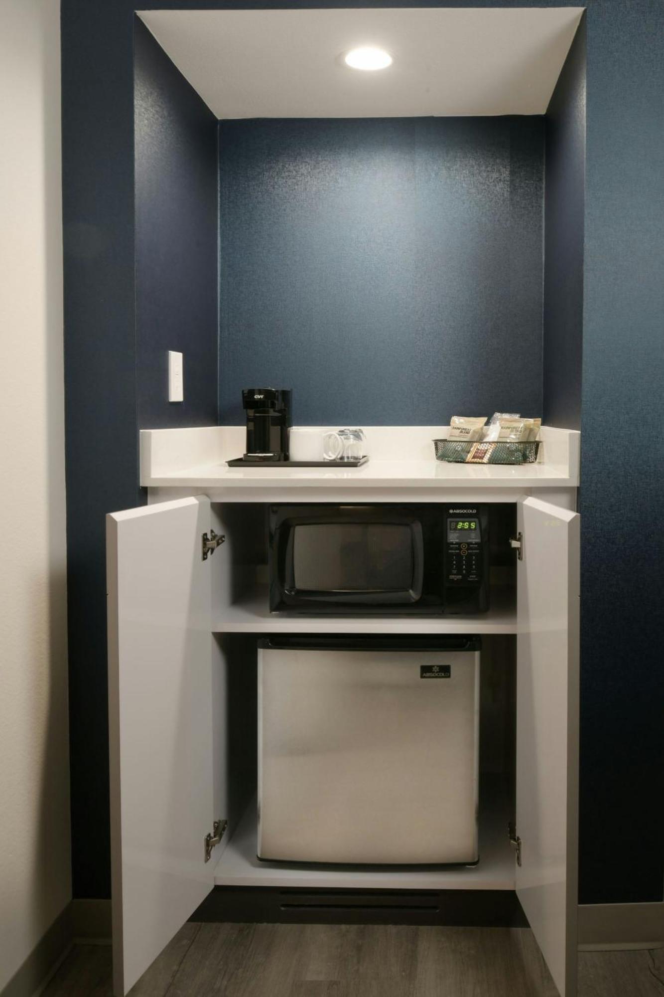 Springhill Suites By Marriott Lindale Tyler Exterior photo